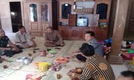 khitanan putra dari staf perangkat desa