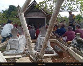 Kegiatan hari jadi di awali dengan Ziarah kubur